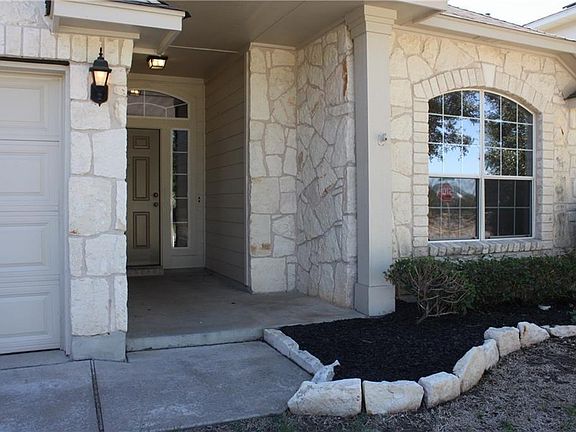 3rd image of 3776 Castle Rock Dr
