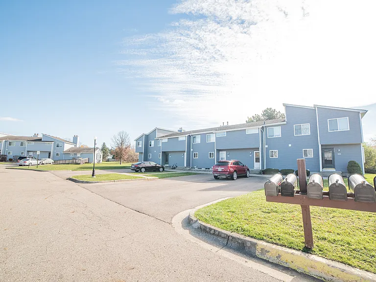 Westwind Townhomes — Photo 8