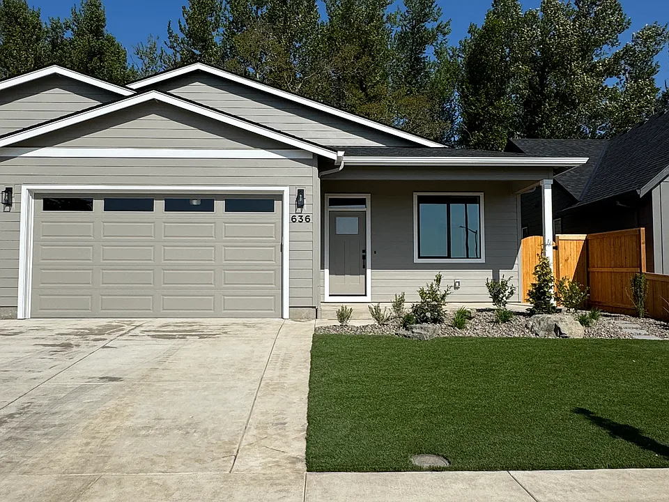 656 Parker Loop
