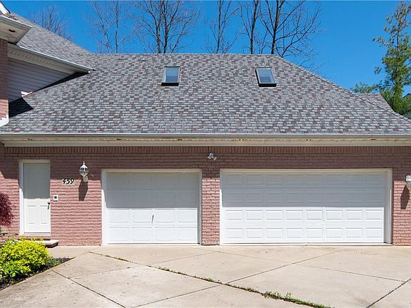 3rd image of 459 Riverview Dr