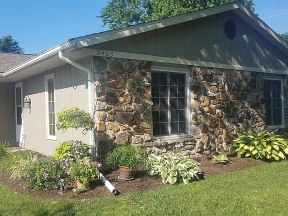 3rd image of 2403 Hillock Ct