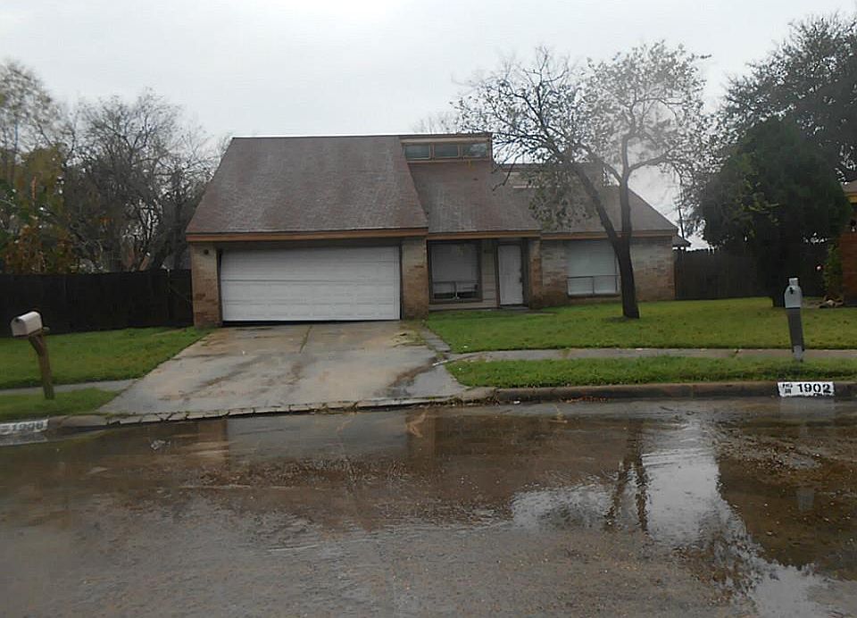 1st image of 1906 Hammerwood Dr