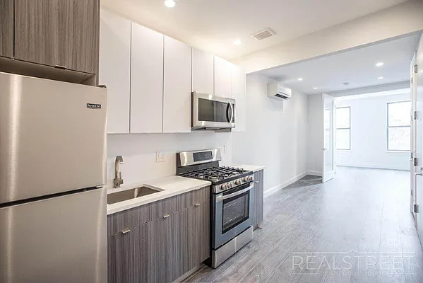 Rented by Real Street Inc | media 1