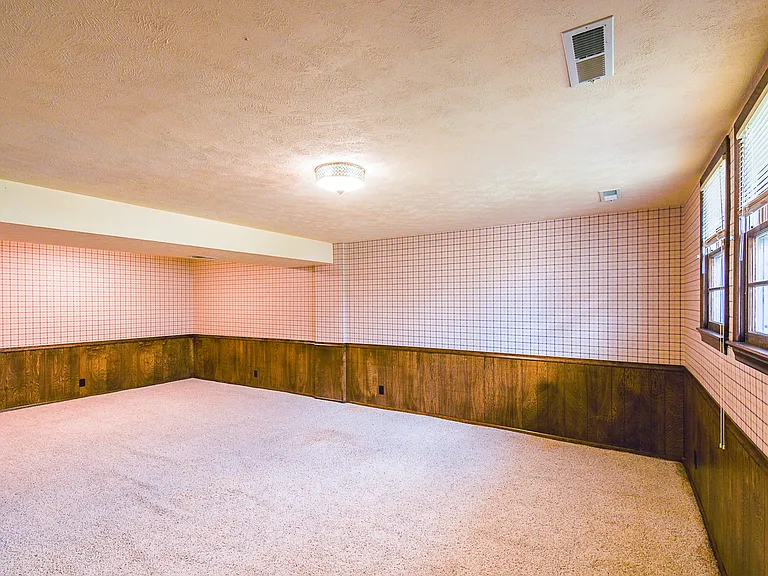 10205 T Cir — Photo 20