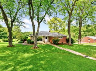 234 Ewings Mill Rd, Coraopolis, PA 15108