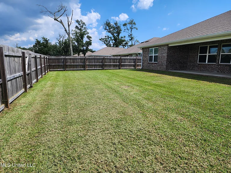 115 Rosie Dr — Photo 33