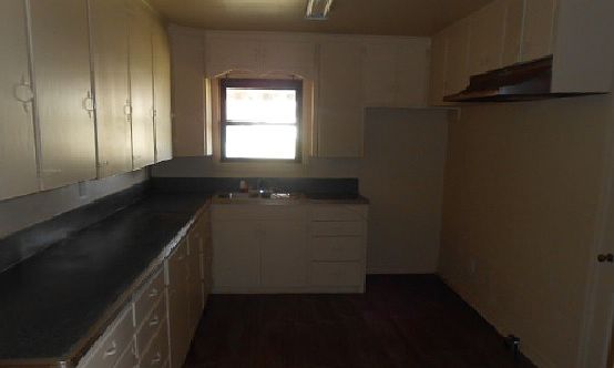 2nd image of 4421 Brown St