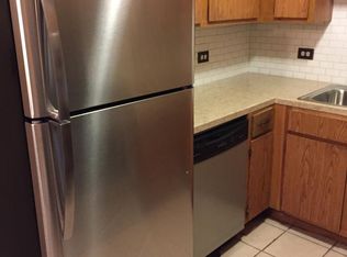 2100 Light Rd APT 106, Oswego, IL 60543