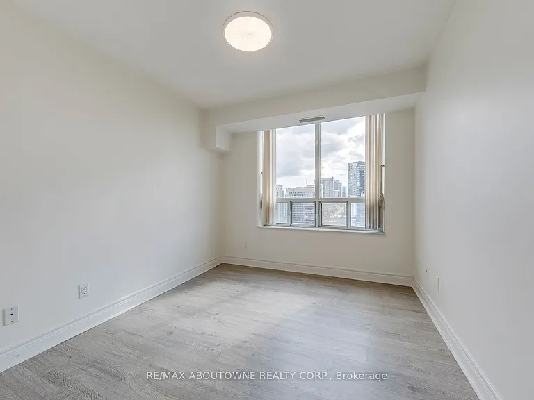 5418 Yonge St #1805 — Photo 31