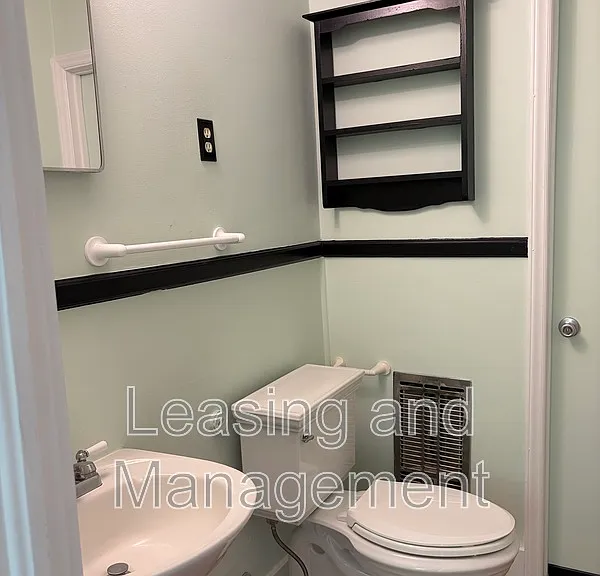 2056 Saint James Dr #COTTAGE — Photo 11