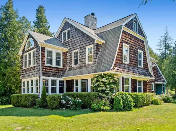 3923 Pine Cove Ln, Mackinac Island, MI 49757