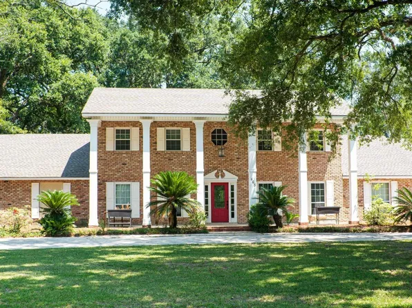 465 Donald Dr, Denham Springs, LA 70726