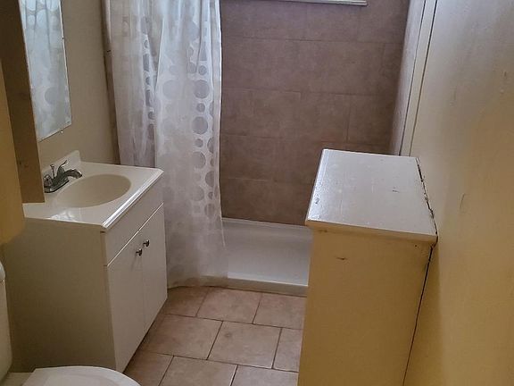 3rd image of 1612 N 54th St #2F