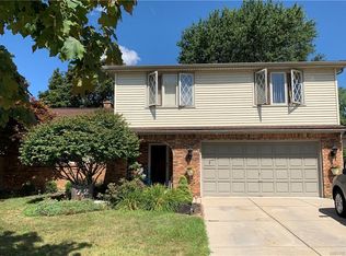 72 Rowley Holw, Cheektowaga, NY 14227
