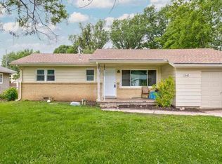 1347 N Westview Dr, Derby, KS 67037