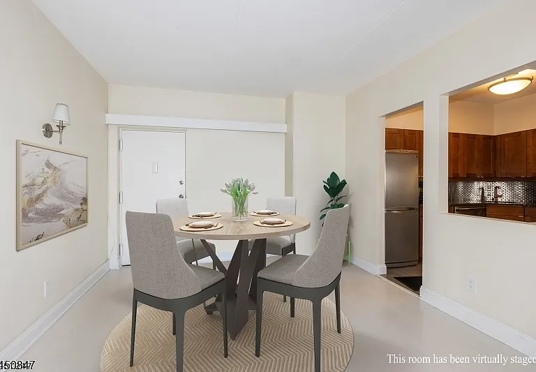 22 Riverside Dr #D10 — Photo 4