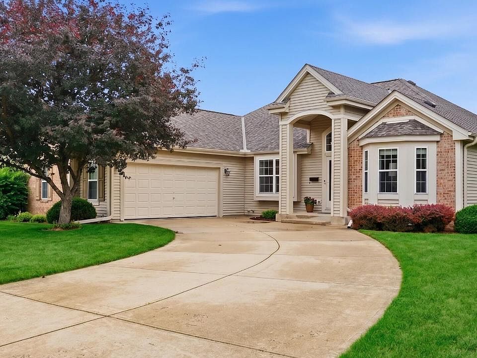 1st image of 268 Lakeridge DRIVE