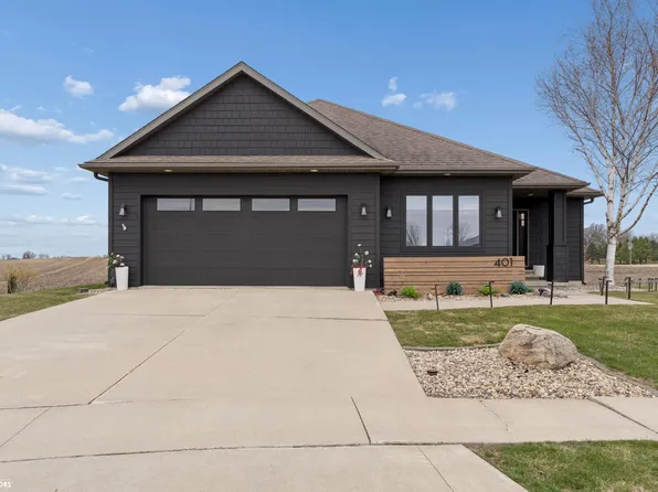 401 Bedford Ct, Clear Lake, IA 50428