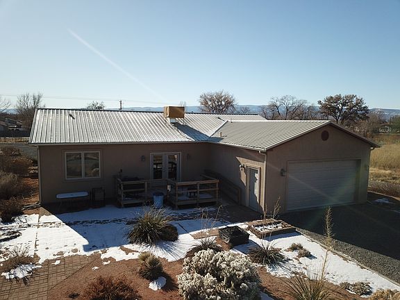 4th image of 3074 E Rd