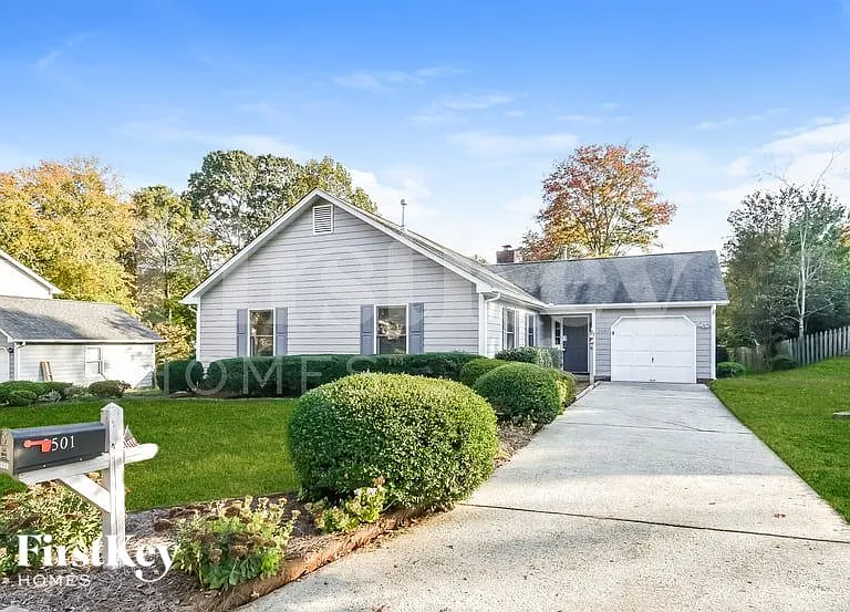 3501 Cardinal Ridge Dr — Photo 2