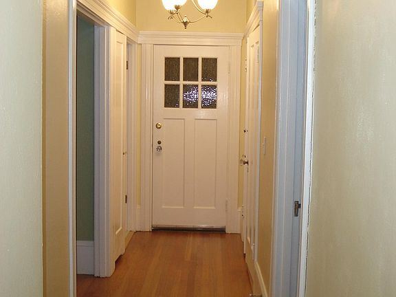 Front Entry hallway