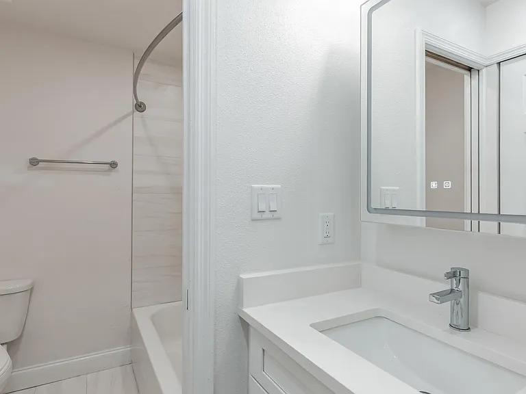 Innovo Living Hyde Park- Palma Ceia — Photo 10