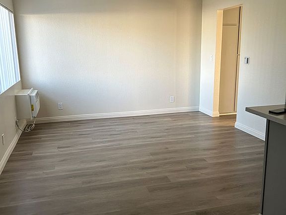 4th image of 700 S Lake St APT 204