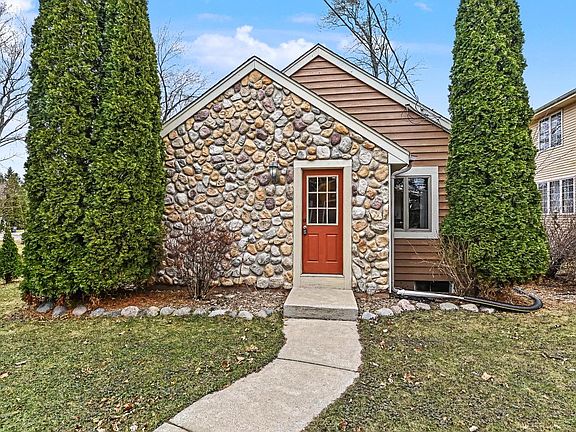 2nd image of 7307 West View DRIVE