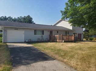 630 E Hoxie St, Spring Green, WI 53588