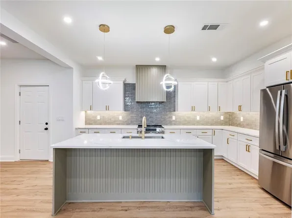 2600 Winding Lake Trl NE, Conyers, GA 30012