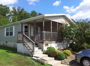 426 Morris Ln, Montross, VA 22520