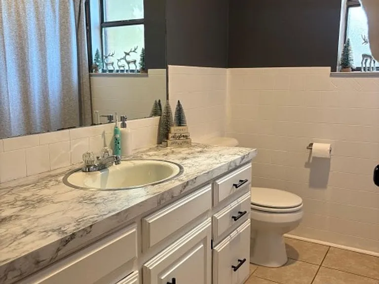 2026 Rosewood Dr — Photo 7