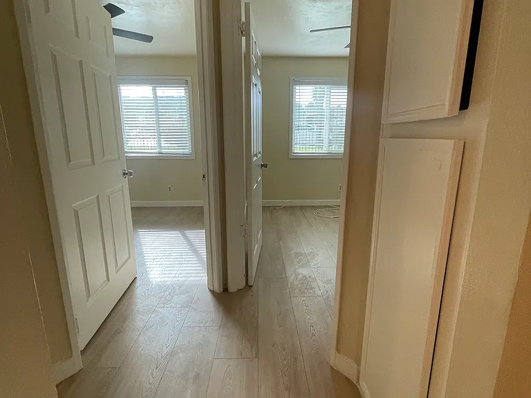 Genesis Apartments — Photo 44