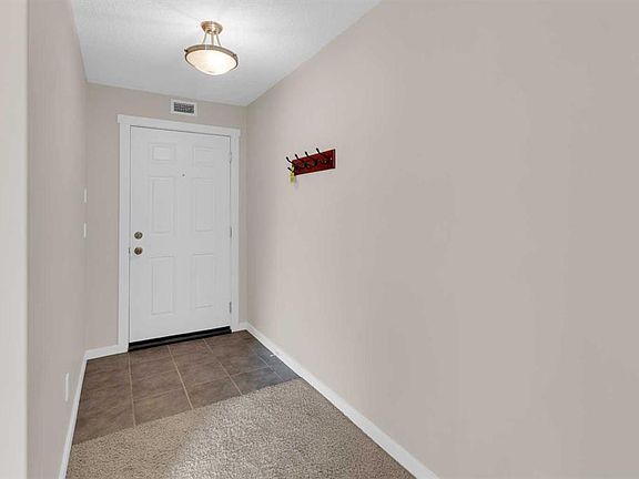 3rd image of 141 S Mountain St #304