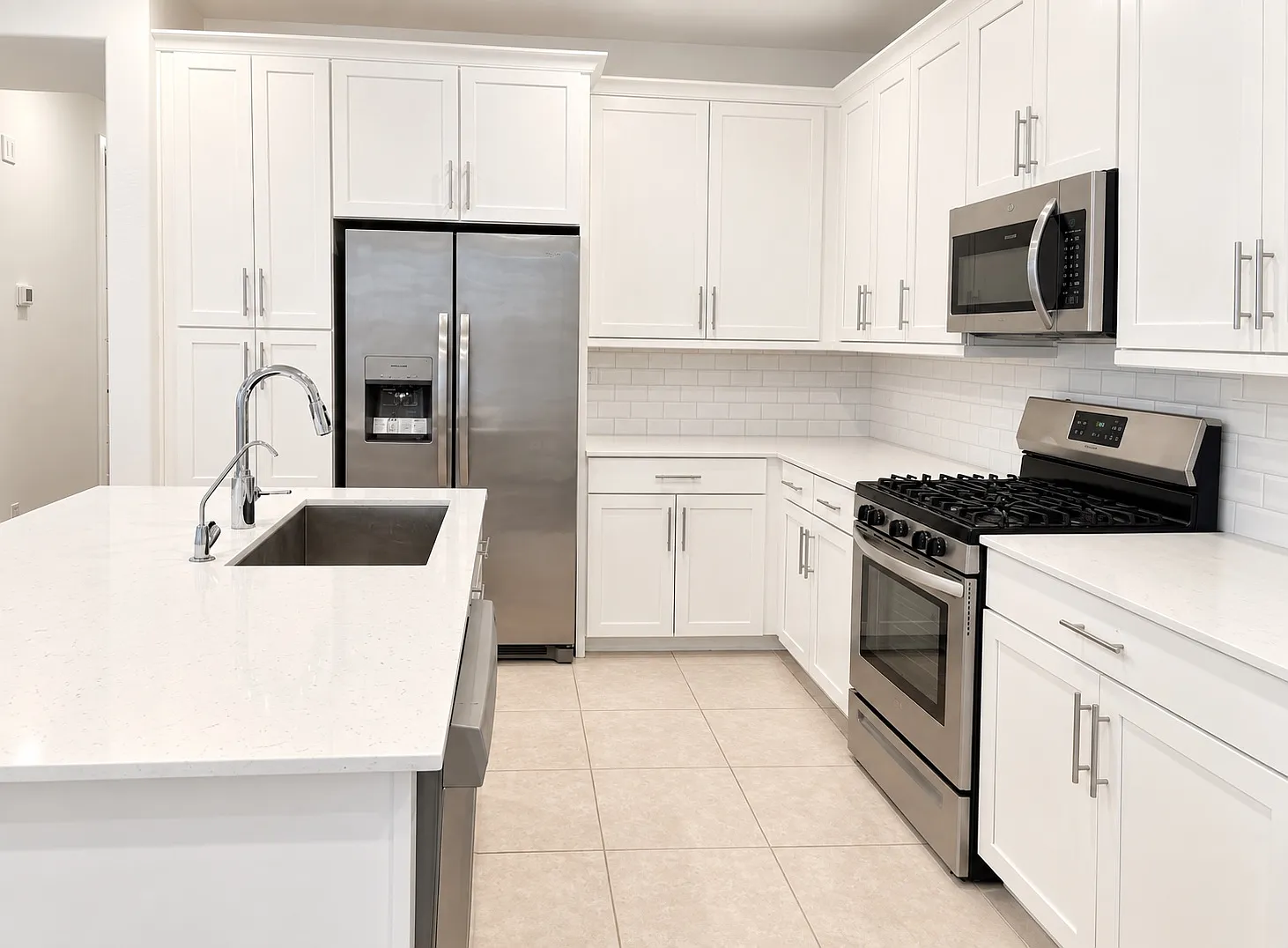 4 bed, 1775 sqft, $2,600 — Photo 4