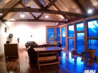 21 Fraser Pl, Valley Stream, NY 11581