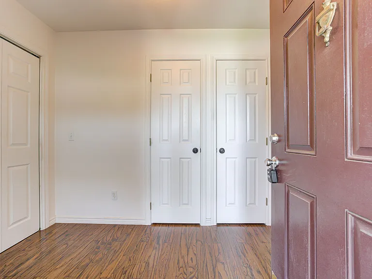 3727 Cedar Ridge Dr — Photo 2