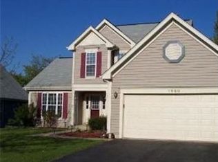 1960 Edinburgh Ln, Aurora, IL 60504