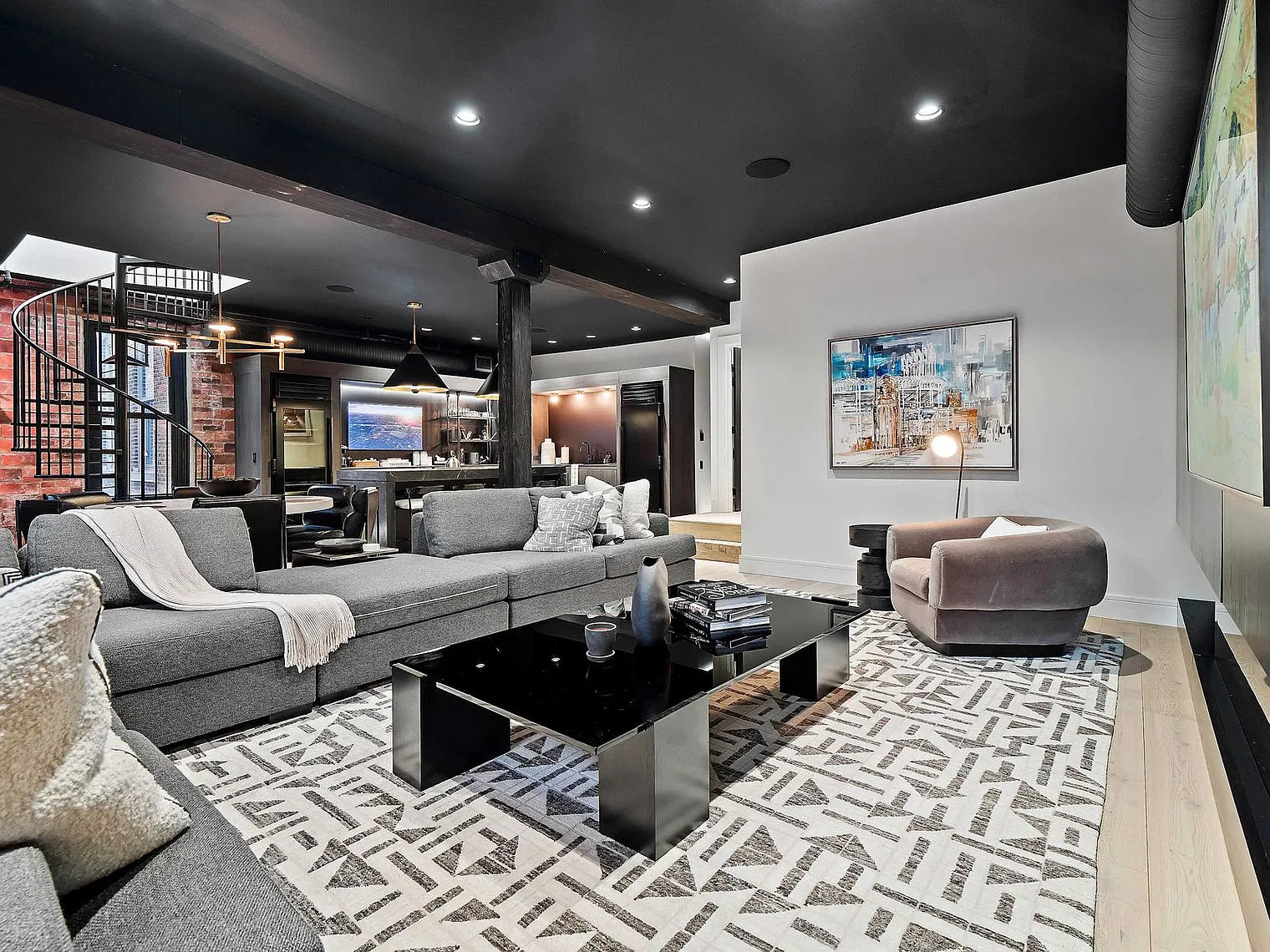 2 bed, 2.0 bath, 990 sqft, $6,101 — Photo 1