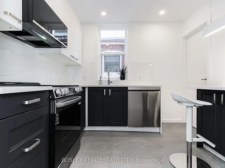 210 Westmount Ave #1 — Photo 20