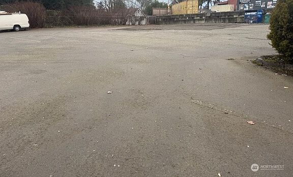 4th image of 6220 29th Street NE