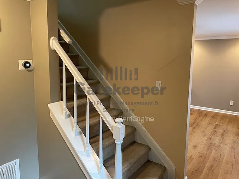 102 Cypress Ct — Photo 5