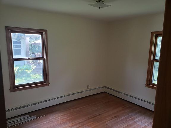 3rd image of 1017 9th St N