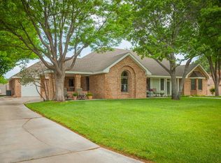 3004 Diamond A Dr, Roswell, NM 88201