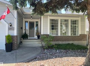 716 Hendra Cres NW, Edmonton, AB T6R 1S6