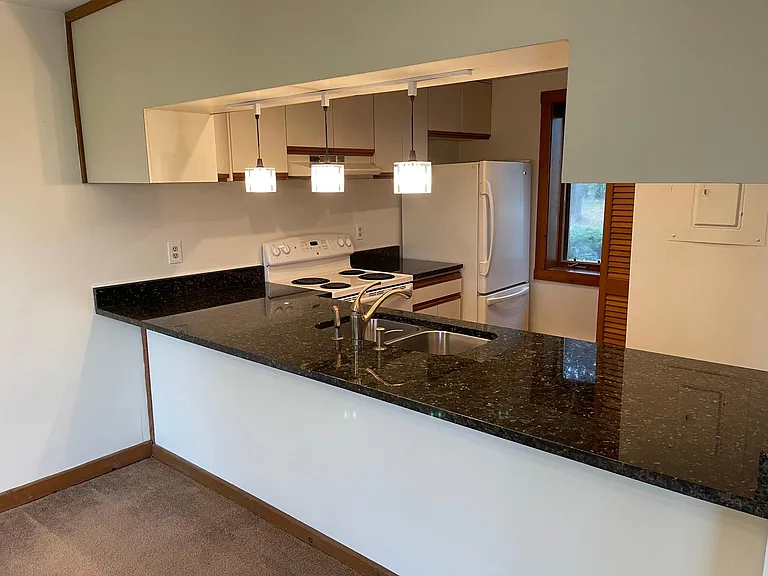 Kitchen bar