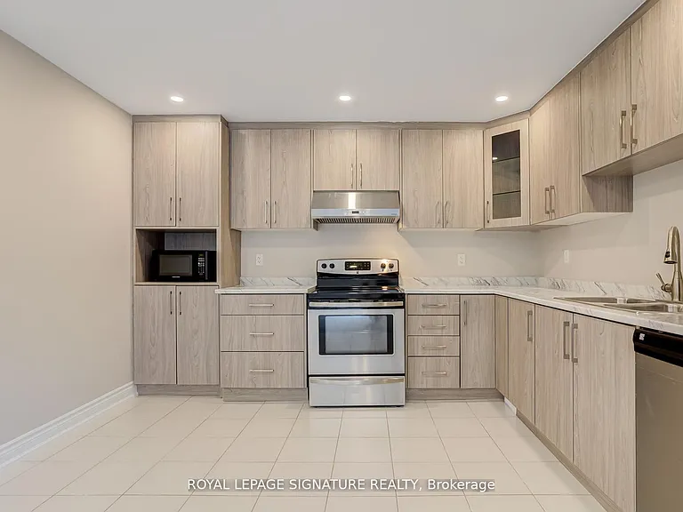 16 Dancing Waters Rd #BASEMENT — Photo 14