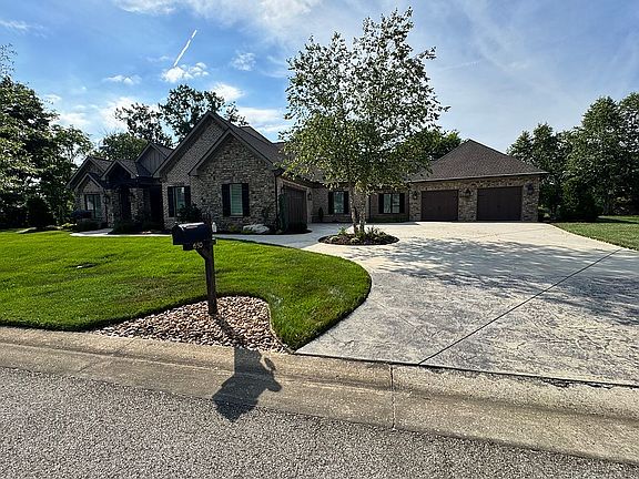 5th image of 650 Buckhorn Way
