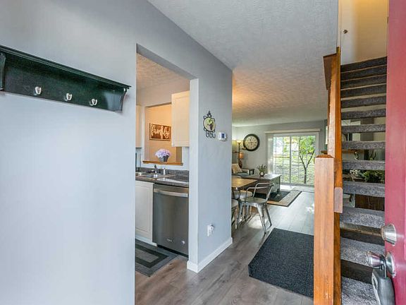 2nd image of 202 Glenkirk Dr #104E