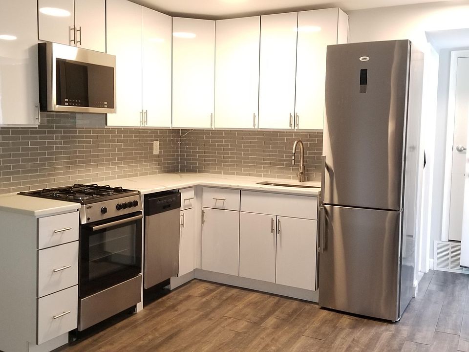 2nd image of 505 Jefferson Blvd #2
